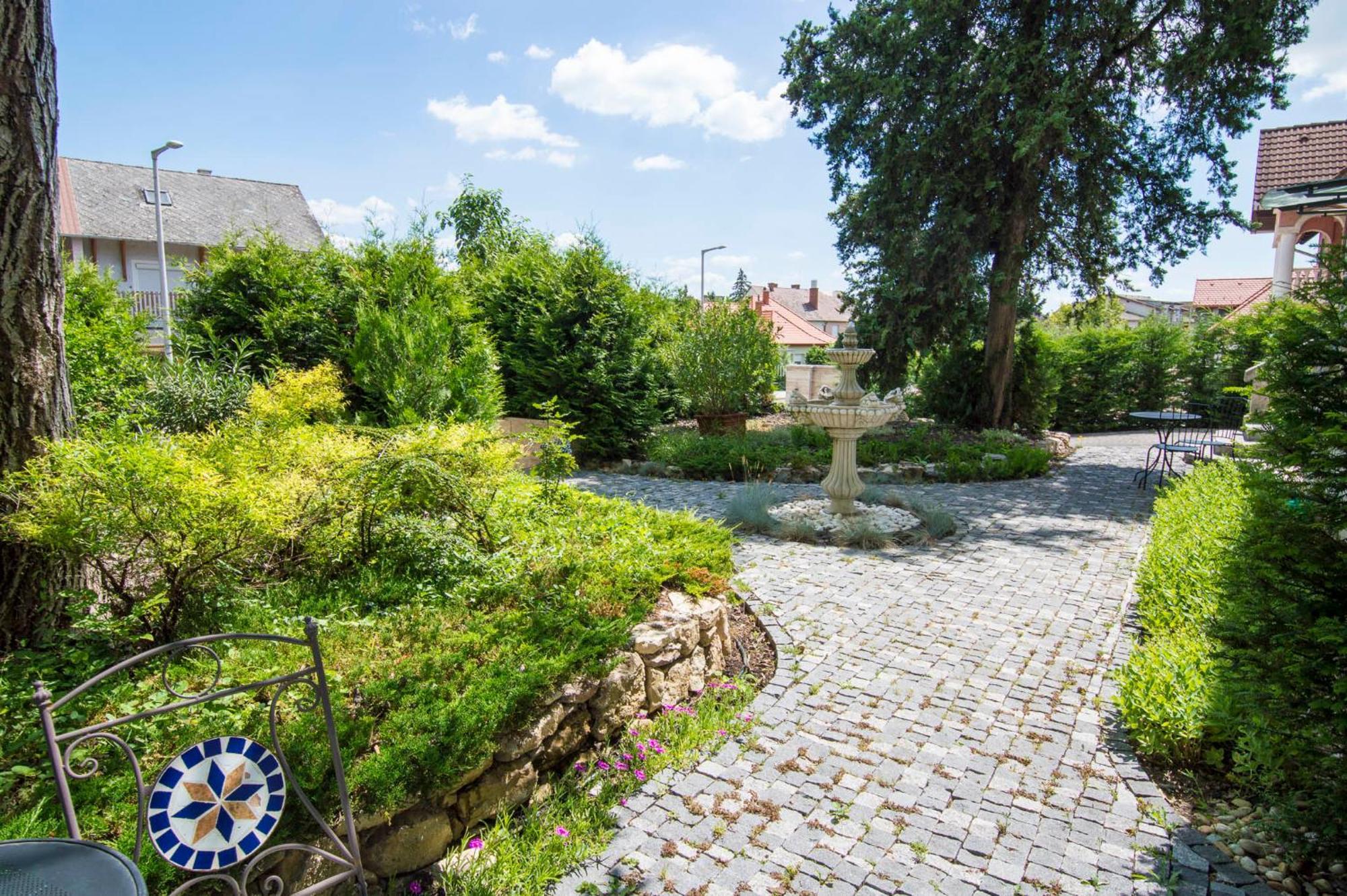 Villa Fontana Balatonfured Exterior photo